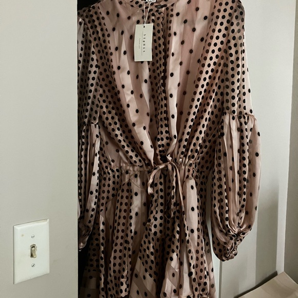 Pink & black fun little dress - purchased from a boutique in Key Biscayne . NWT - Picture 3 of 3